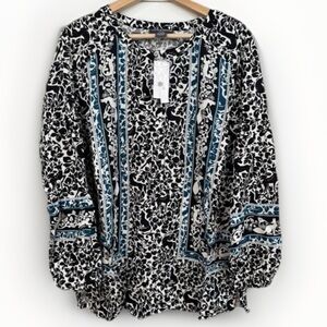 Chelsea & Theodore Womens Size 1X Black White Blue Fox Deer Print Boho Blouse